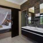 Shepherds-Tree-Executive-Suite-Bathroom-Sink