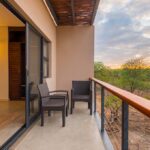 aha-Makalali-Main-Lodge-Superior-Room-Balcony